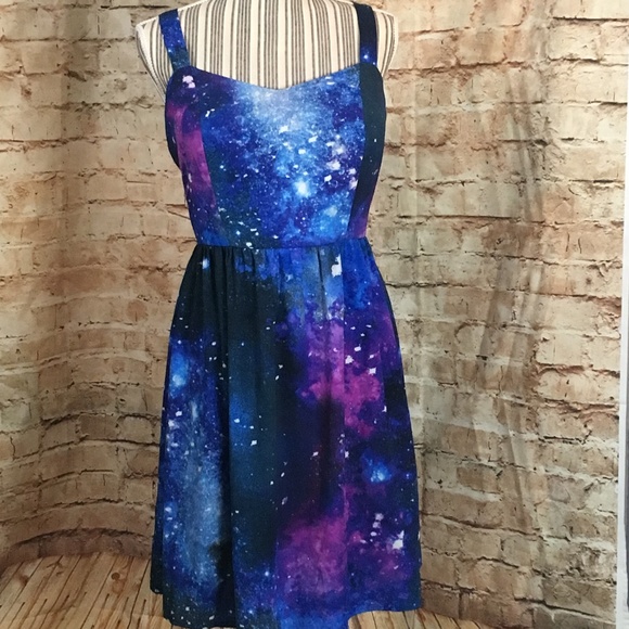 Forever 21 Dresses & Skirts - FOREVER 21 Blues Purples GALAXY Print Retro Dress